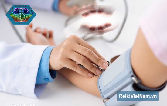 Reiki giúp điều trị bệnh cao huyết áp
